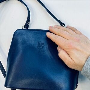 Elegant navy blue Leather Crossbody Bag